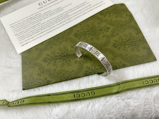 Gucci Bee Design Bangle
